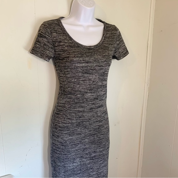 Forever 21 Gray, Black Short sleeve double sided slit maxi dress size small - Picture 2 of 11